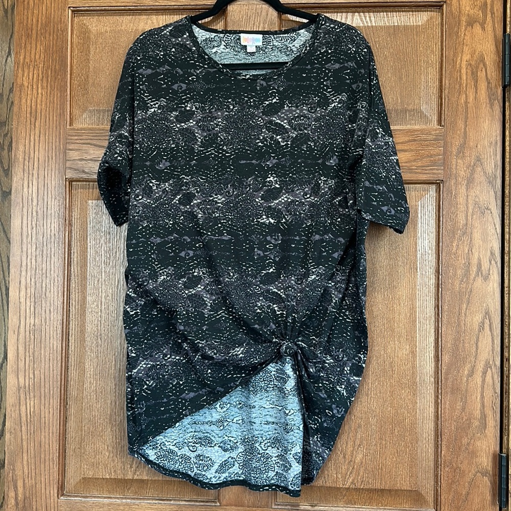 Black tunic top